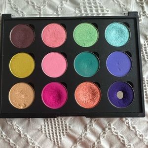 Coastal Scent hot pot eyeshadow palette